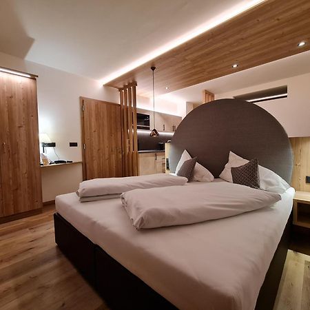 Hotel Mondschein Sexten Esterno foto