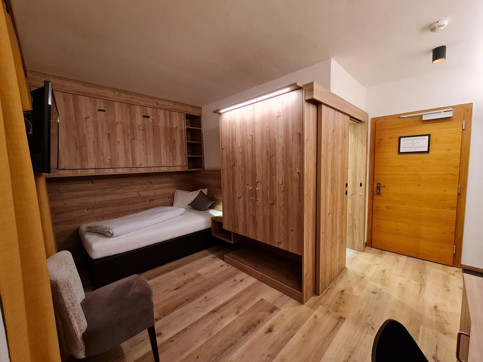Hotel Mondschein Sexten Esterno foto