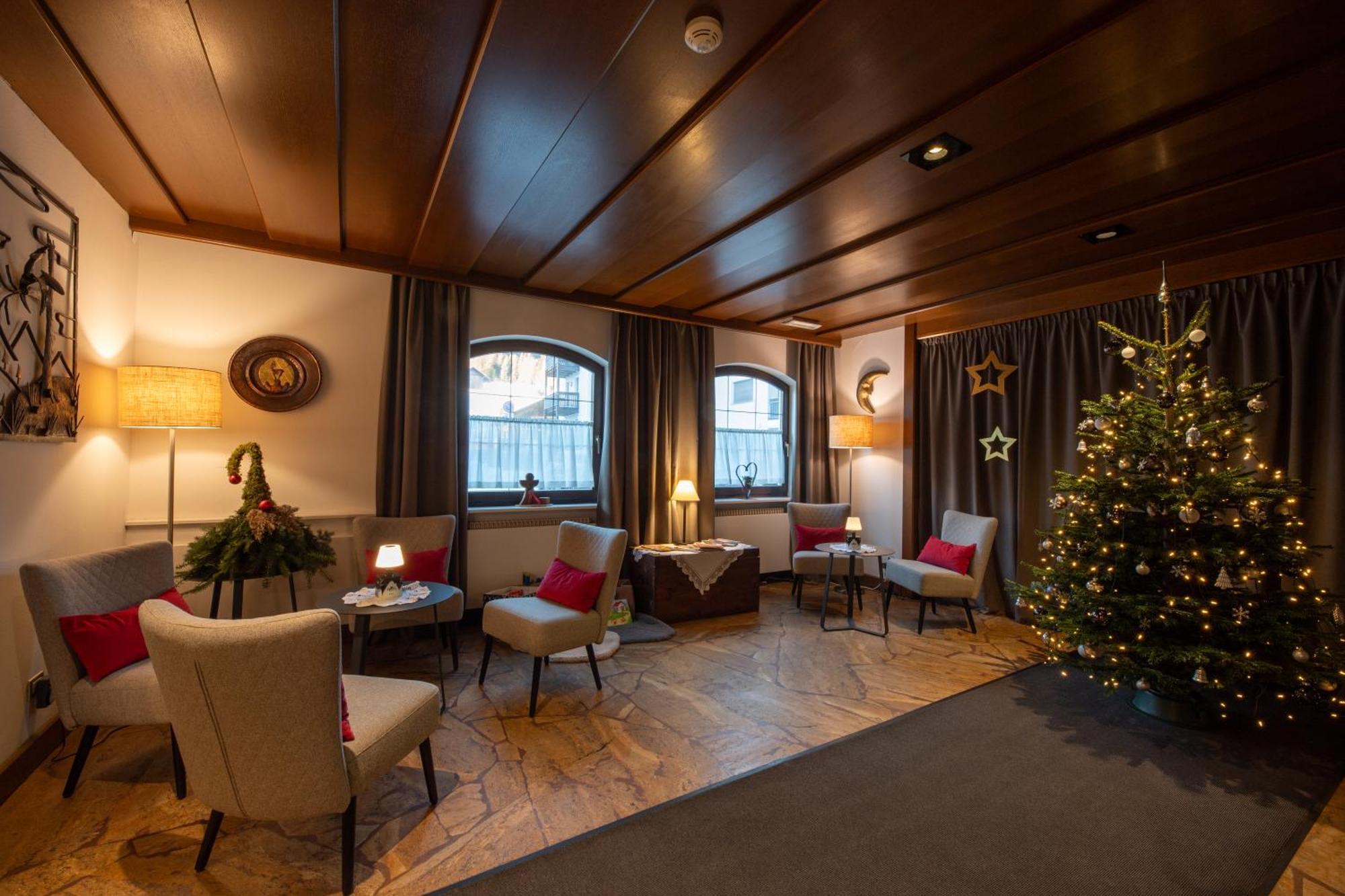 Hotel Mondschein Sexten Esterno foto