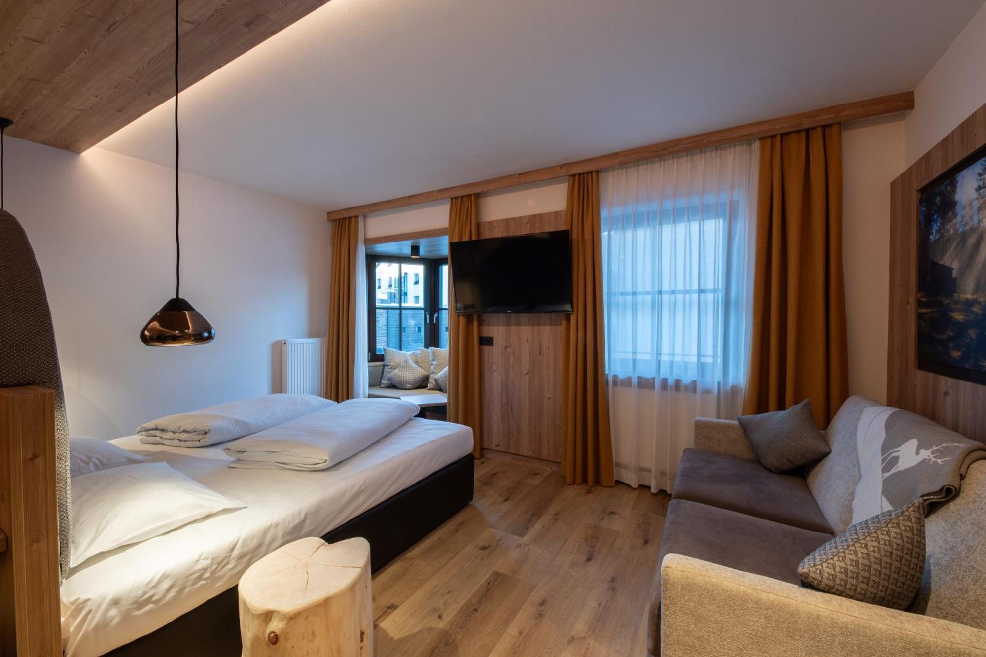 Hotel Mondschein Sexten Esterno foto