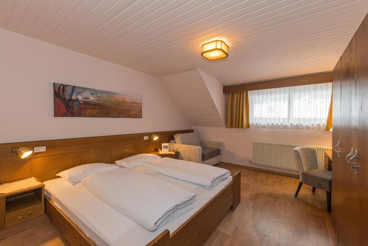 Hotel Mondschein Sexten Esterno foto