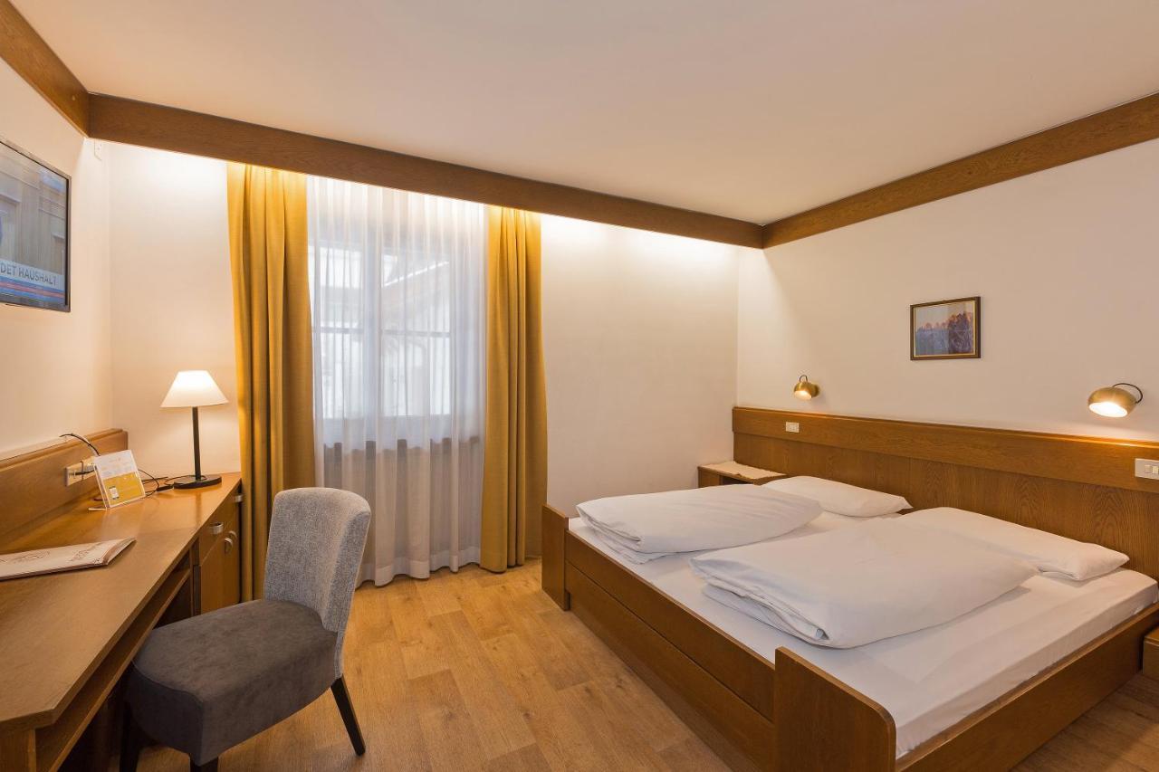 Hotel Mondschein Sexten Esterno foto