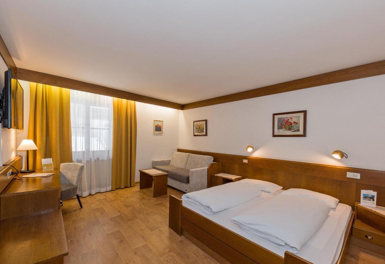 Hotel Mondschein Sexten Esterno foto