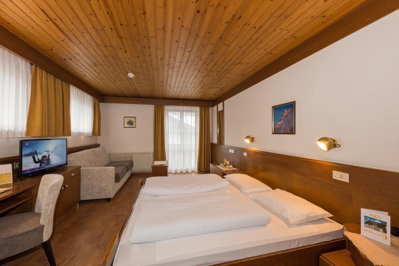 Hotel Mondschein Sexten Esterno foto